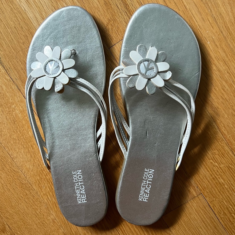 Kenneth Cole Reaction Silver Flower and Peace Sandals.